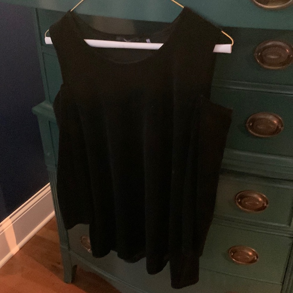 Tahari cold shoulder blouse - black velvet